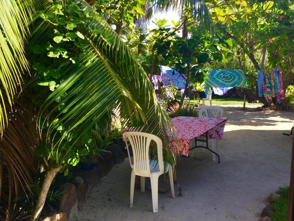 Отель Fare Maeva Moorea Teavaro Экстерьер фото